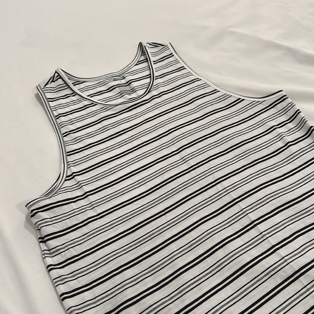 Men’s tank top. - Picture 3 of 3